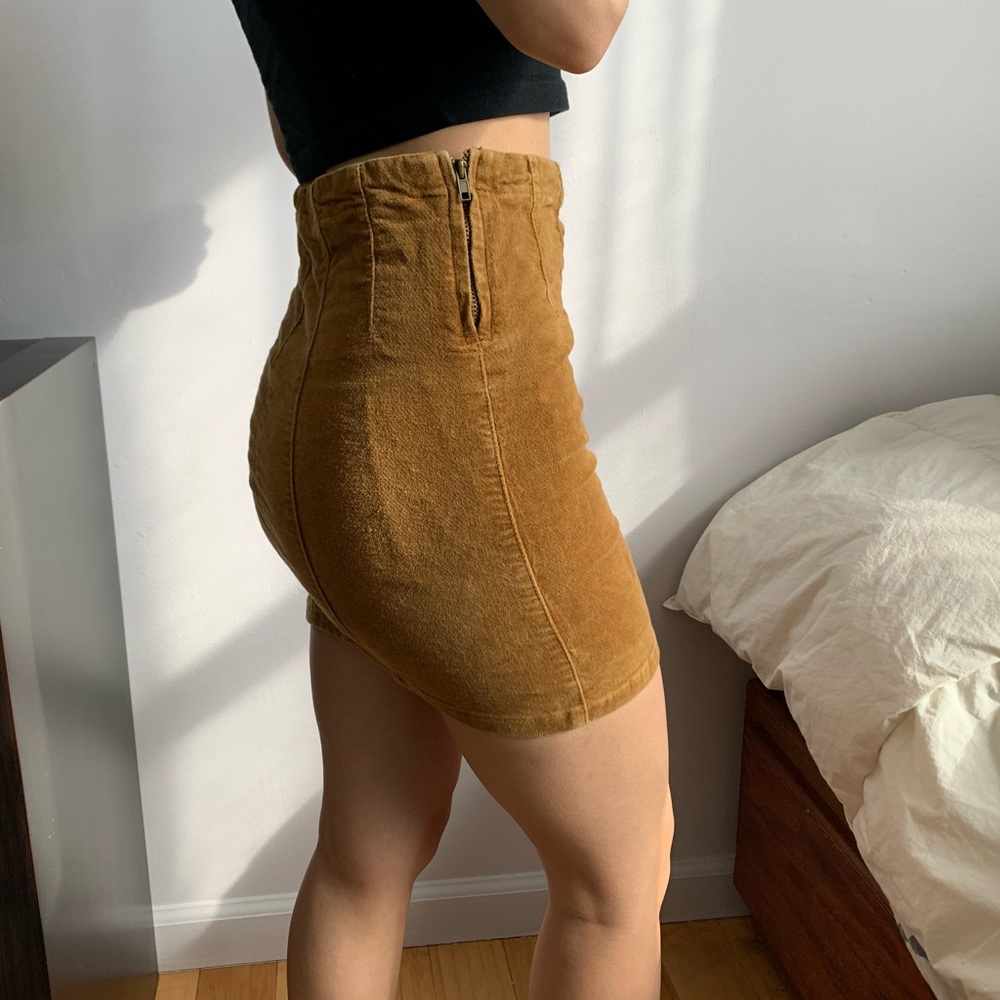Brandy Melville Skirt - Picture 4 of 7